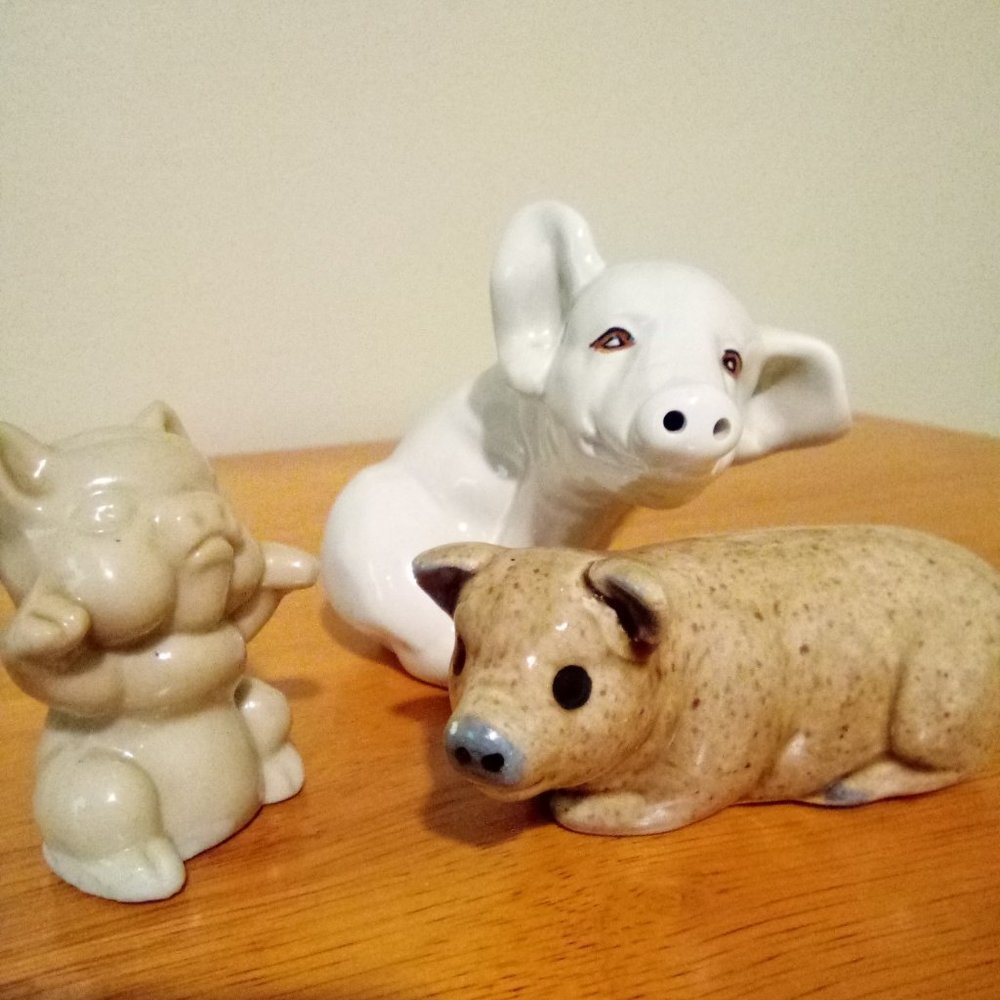 Vintage Ceramic Pig Figurines Set of 3